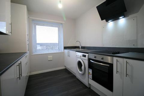 2 bedroom flat to rent, Stirling Way, Renfrewshire PA4