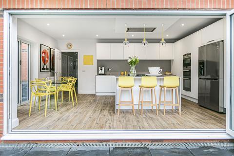 7 Boyes Crescent, London Colney, St Albans, AL2 1UB