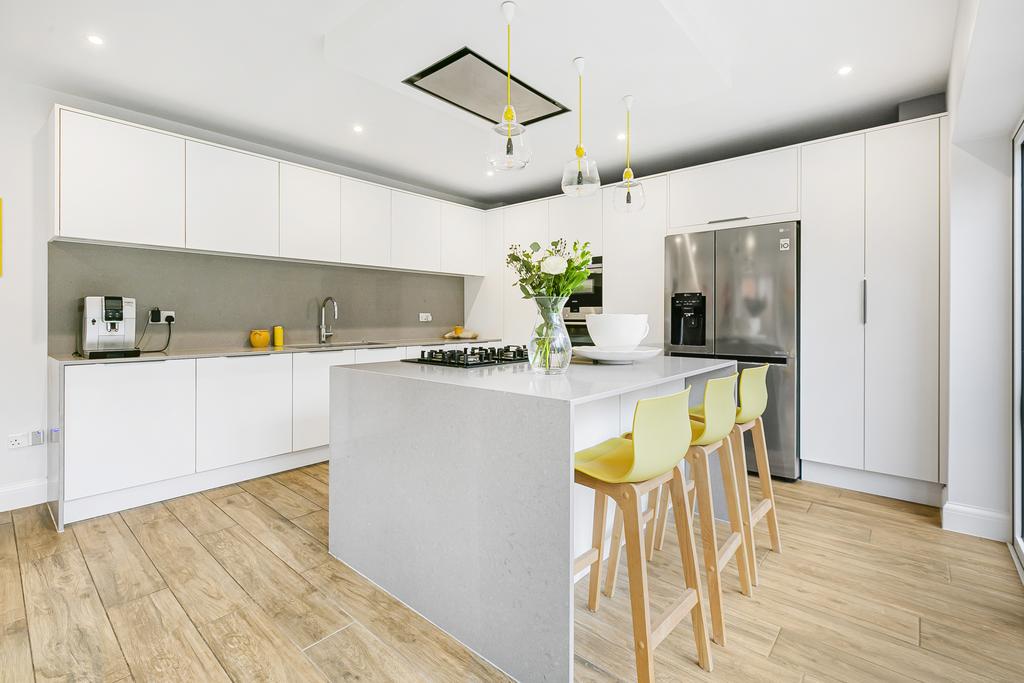 Kitchen/Dining