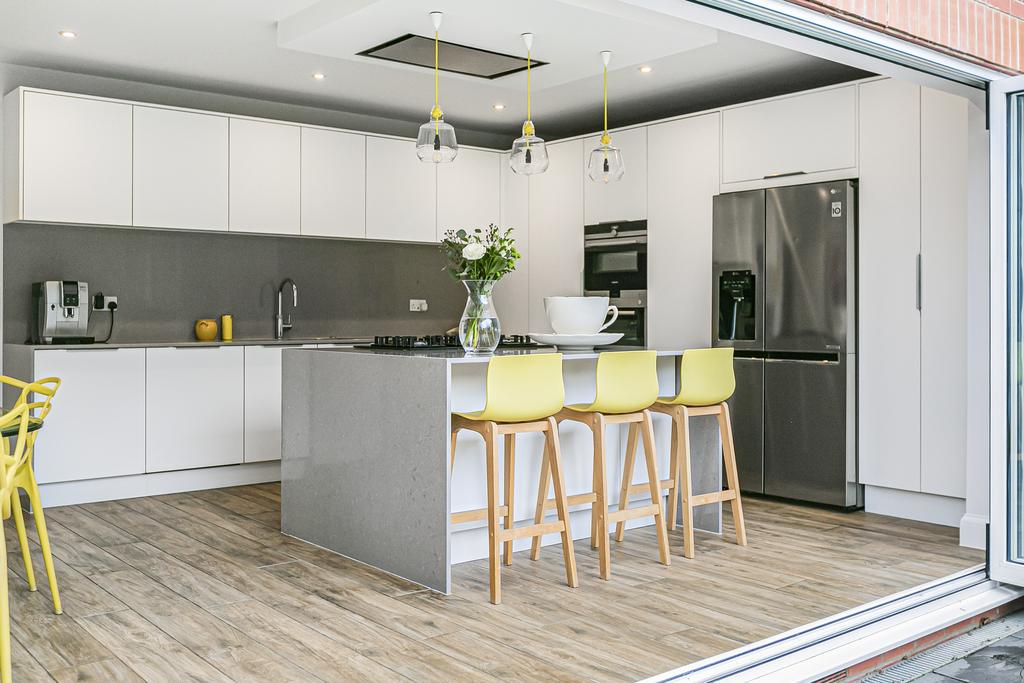 Kitchen/Dining