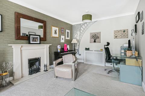 7 Boyes Crescent, London Colney, St Albans, AL2 1UB