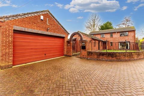 4 bedroom house for sale, Manor Farm Lane, Pinvin, Pershore WR10