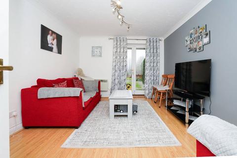 2 bedroom flat for sale, Norbury Avenue, Watford, WD24