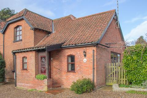 2 bedroom cottage for sale, Bacton Road, Paston