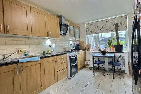 2 bedroom apartment for sale, Laxley Close, Camberwell, London, SE5