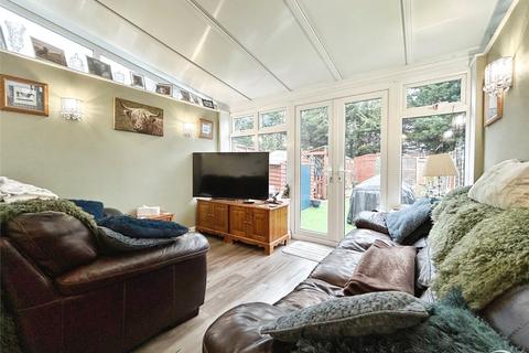 15 Colwyn Close, Yateley, GU46 6QH