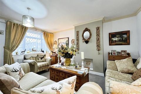 15 Colwyn Close, Yateley, GU46 6QH
