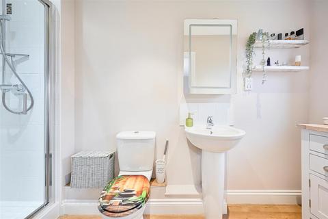 Flat 4, 14 Ash Close, Banstead, SM7 1BZ