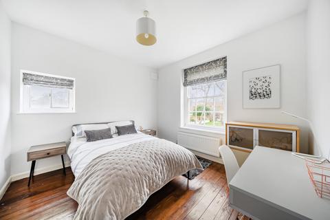 57 Parkside, London, SE3 7QF