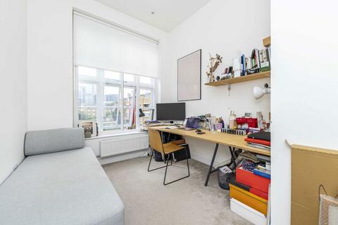 2 bedroom flat to rent, Dod Street, London E14