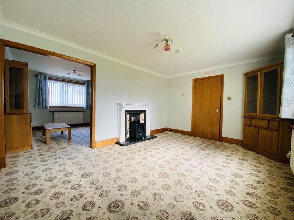 2 Drumsleet Avenue, Dumfries, DG2 8 LH - Braidwoods