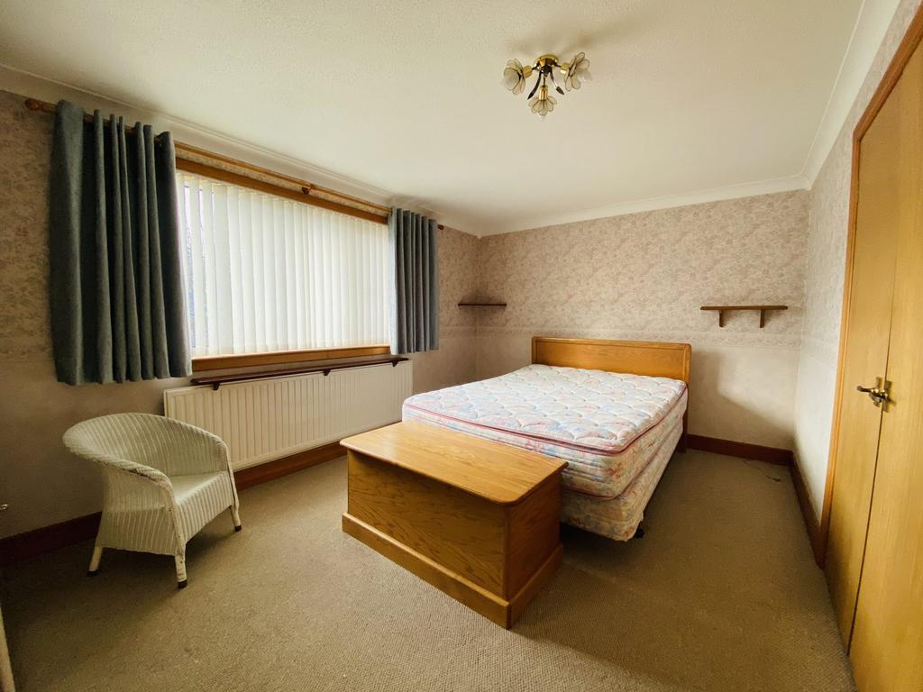 2 Drumsleet Avenue, Dumfries, DG2 8 LH - Braidwoods