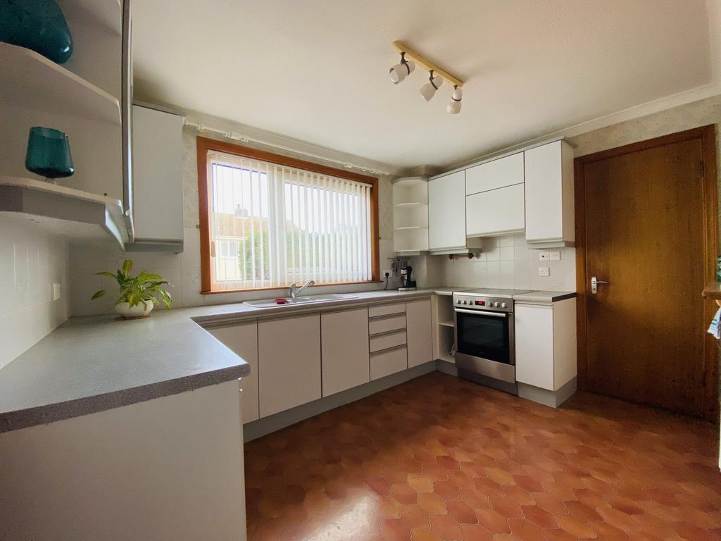 2 Drumsleet Avenue, Dumfries, DG2 8 LH - Braidwoods