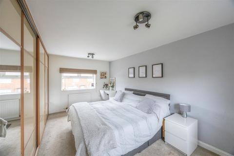 6 Reney Crescent, Sheffield, S8 7FS