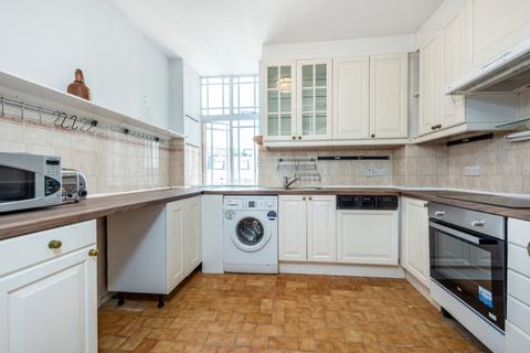 2 bedroom flat to rent, Queensway London W2