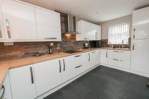 4 bedroom detached house for sale, The Drove, South Hykeham, Lincoln, Lincolnshire, LN6