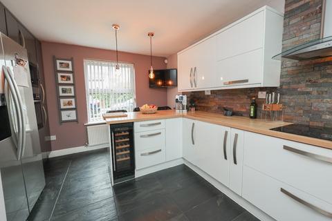 4 bedroom detached house for sale, The Drove, South Hykeham, Lincoln, Lincolnshire, LN6