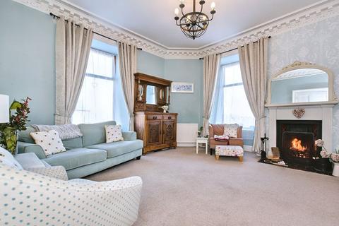4 Castle Street, Newtyle, Blairgowrie, PH12 8TX