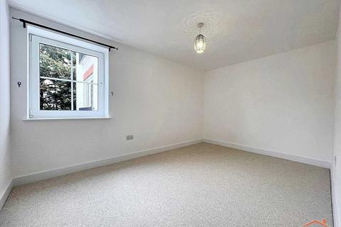 2 bedroom apartment for sale, Brooklands Court, 415 Burnt Oak Broadway, Edgware