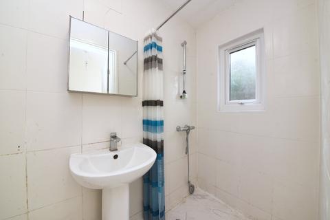 2 bedroom terraced house for sale, Calderon Road, E11