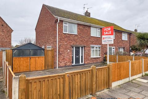 3 bedroom semi-detached house for sale, Cranmer Road, Newark NG24