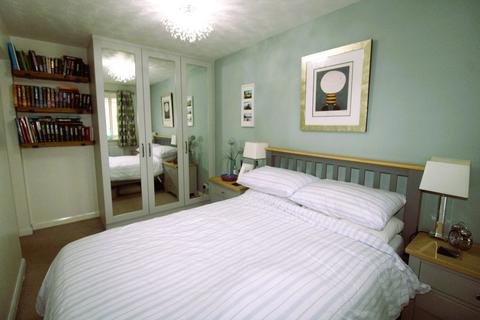 2 bedroom maisonette for sale, DICKENS SPINNEY, OLNEY