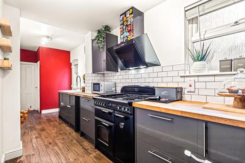 2 bedroom terraced house for sale, Montague Road, Clarendon Park