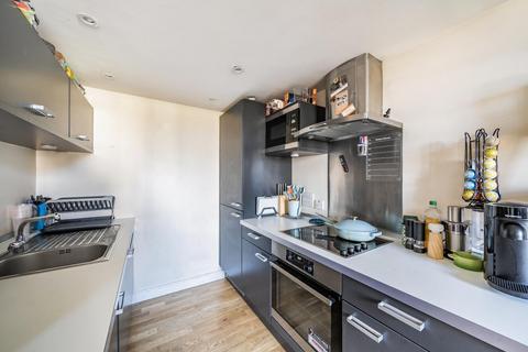 2 bedroom flat for sale, Scott Avenue, Putney