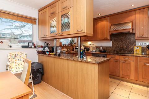 2 bedroom flat for sale, The Four Tubs, Bushey WD23