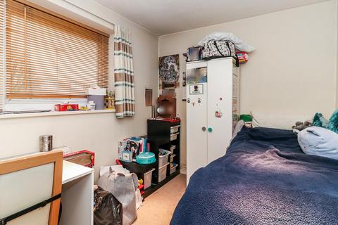 2 bedroom flat for sale, The Four Tubs, Bushey WD23