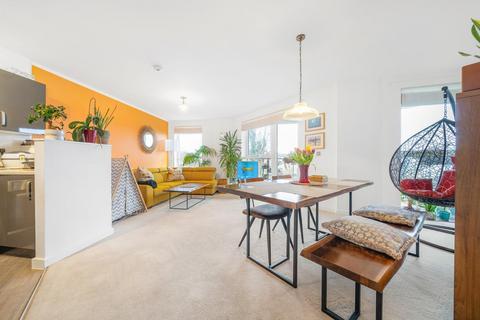 2 bedroom flat for sale, Loughborough Park, SW9