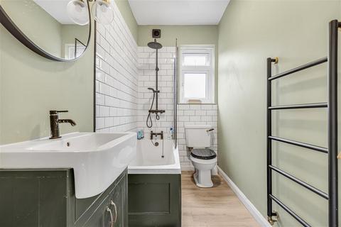 3b East Gardens, London, SW17 9DH