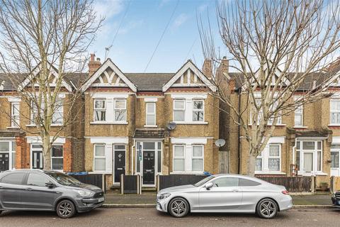 3b East Gardens, London, SW17 9DH