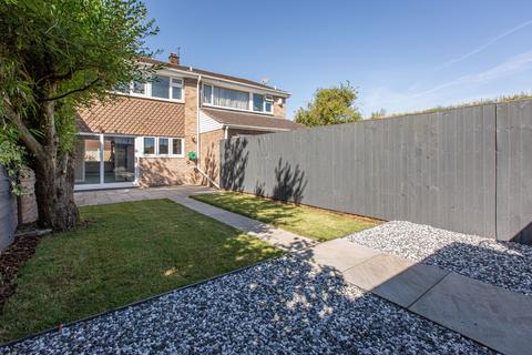 3 bedroom terraced house to rent, Chelsfield, Bristol BS48