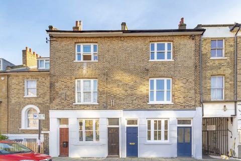 4 bedroom house to rent, Hartington Road, London SW8