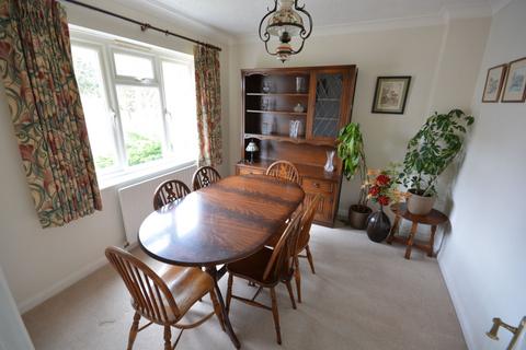1 Kingcup Close, Broadstone, BH18 9GS