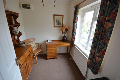 1 Kingcup Close, Broadstone, BH18 9GS