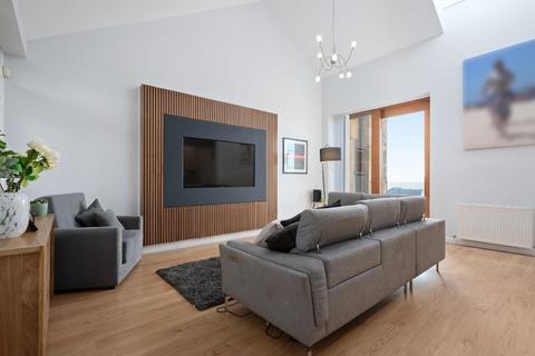 15 Academy Place, Bathgate, EH48 1AS