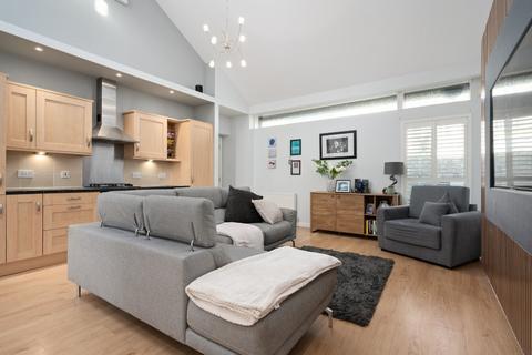 15 Academy Place, Bathgate, EH48 1AS