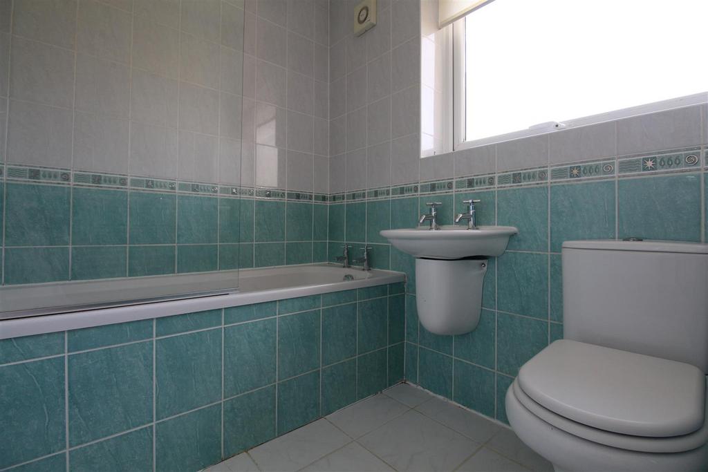 Bathroom.JPG