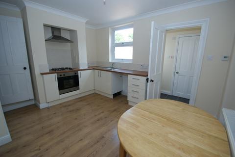 2 bedroom terraced house to rent, Sturry Road, Canterbury, CT1 1DP