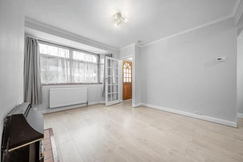 3 bedroom house to rent, Shirley Grove, London