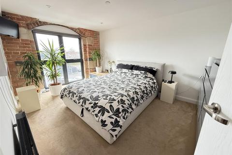 2 bedroom apartment for sale, Wetmore Road, Burton-On-Trent DE14