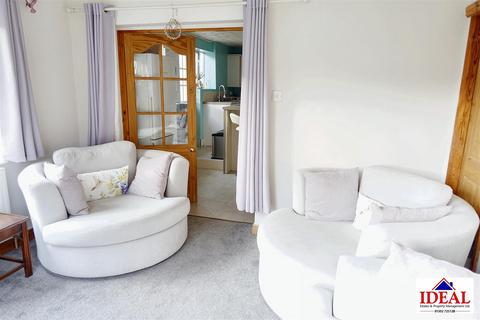 2 The Avenue, Askern, Doncaster, DN6 0BQ