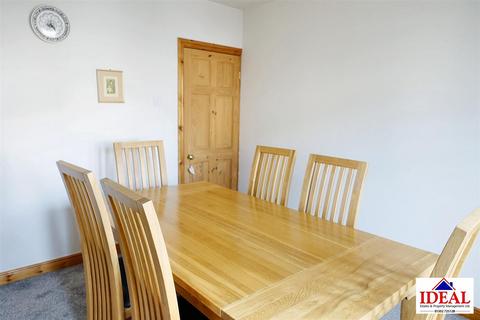 2 The Avenue, Askern, Doncaster, DN6 0BQ