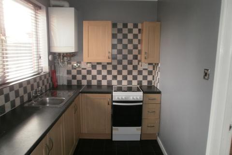 2 bedroom terraced house to rent, Hollyhurst Avenue, Middlesbrough TS4