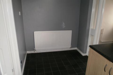 2 bedroom terraced house to rent, Hollyhurst Avenue, Middlesbrough TS4