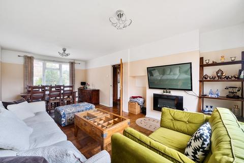 88 Burnet Avenue, Guildford, GU1 1YF