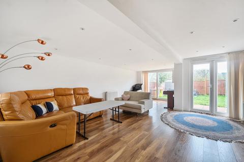 88 Burnet Avenue, Guildford, GU1 1YF