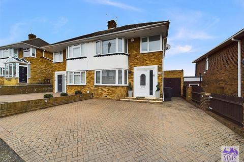 3 bedroom semi-detached house for sale, Lingley Drive, Wainscott